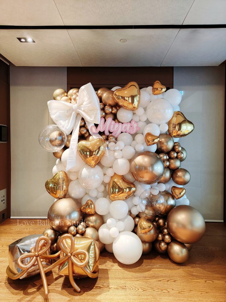 custom theme balloons