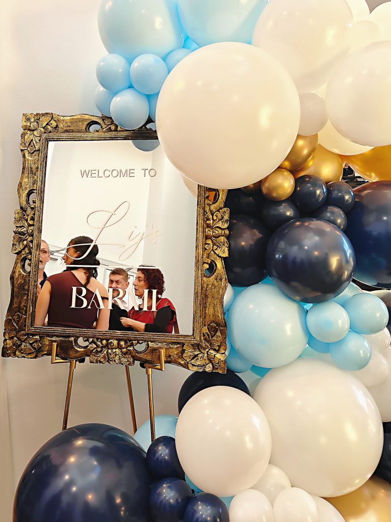 custom theme balloons