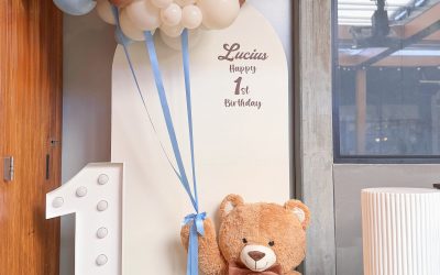 A Soft Hot Air Balloon Inspired Balloon Installation with Teddy Bear Details